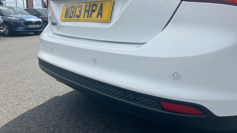 Ford Focus 1.6 Zetec 5dr Petrol Hatchback